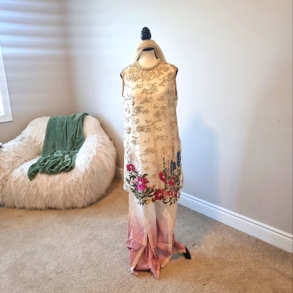 Original Republic 4 Piece Dress - Picture 1 of 6